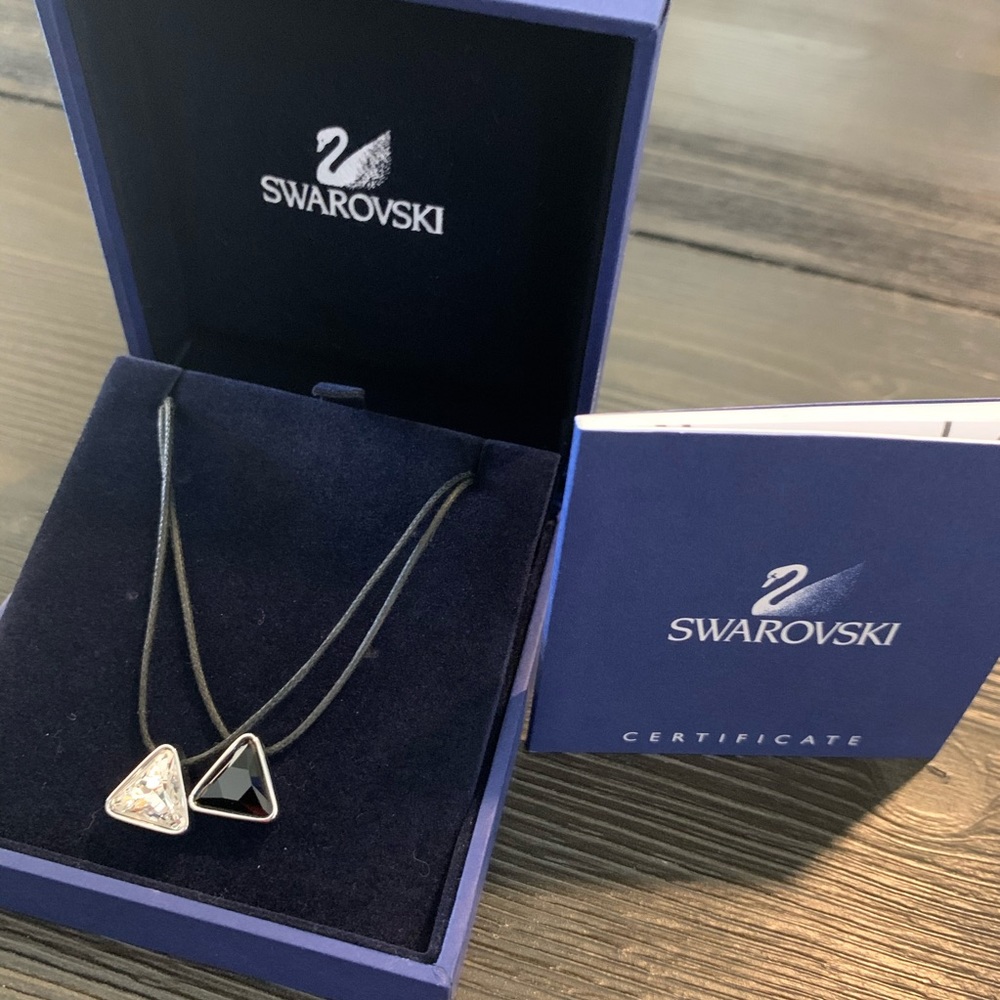 💯 Authentic Couple Swarovski necklace.